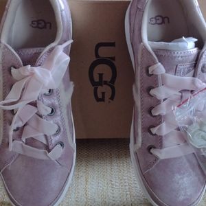 UGG Sneakers